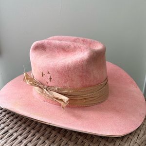 A. Botts Willis Beaver Blend custom hand dyed, rancher crown with western brim.